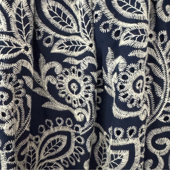 NWT Taylor Navy Eyelet Embroidered A-Line Sleeveless Dress with Scalloped Trim - Picture 4 of 11